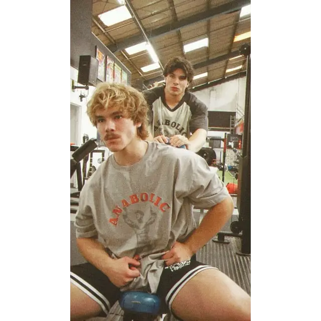 Mentzer Drop Shoulder T-shirt - Grey & Red